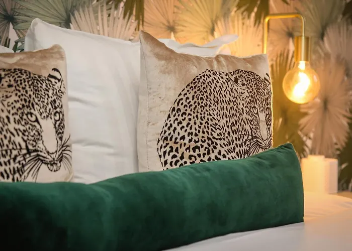 The Ashleigh - Dog Friendly Bed & Breakfast Bournemouth